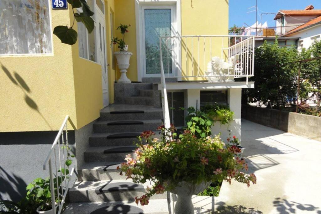 Croatia Zadar Borik Family Apartment With Garten View Number 2 Exterior foto
